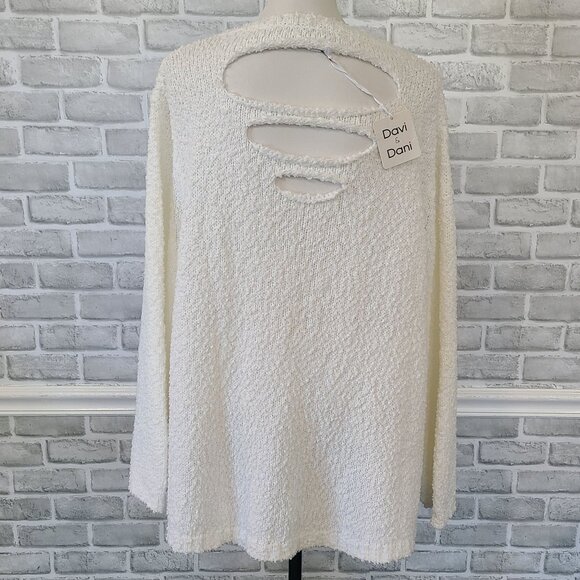 David & Dani White Chunky Oversized Sweater Fuzzy Distressed Cozy NEW Large - Picture 3 of 8